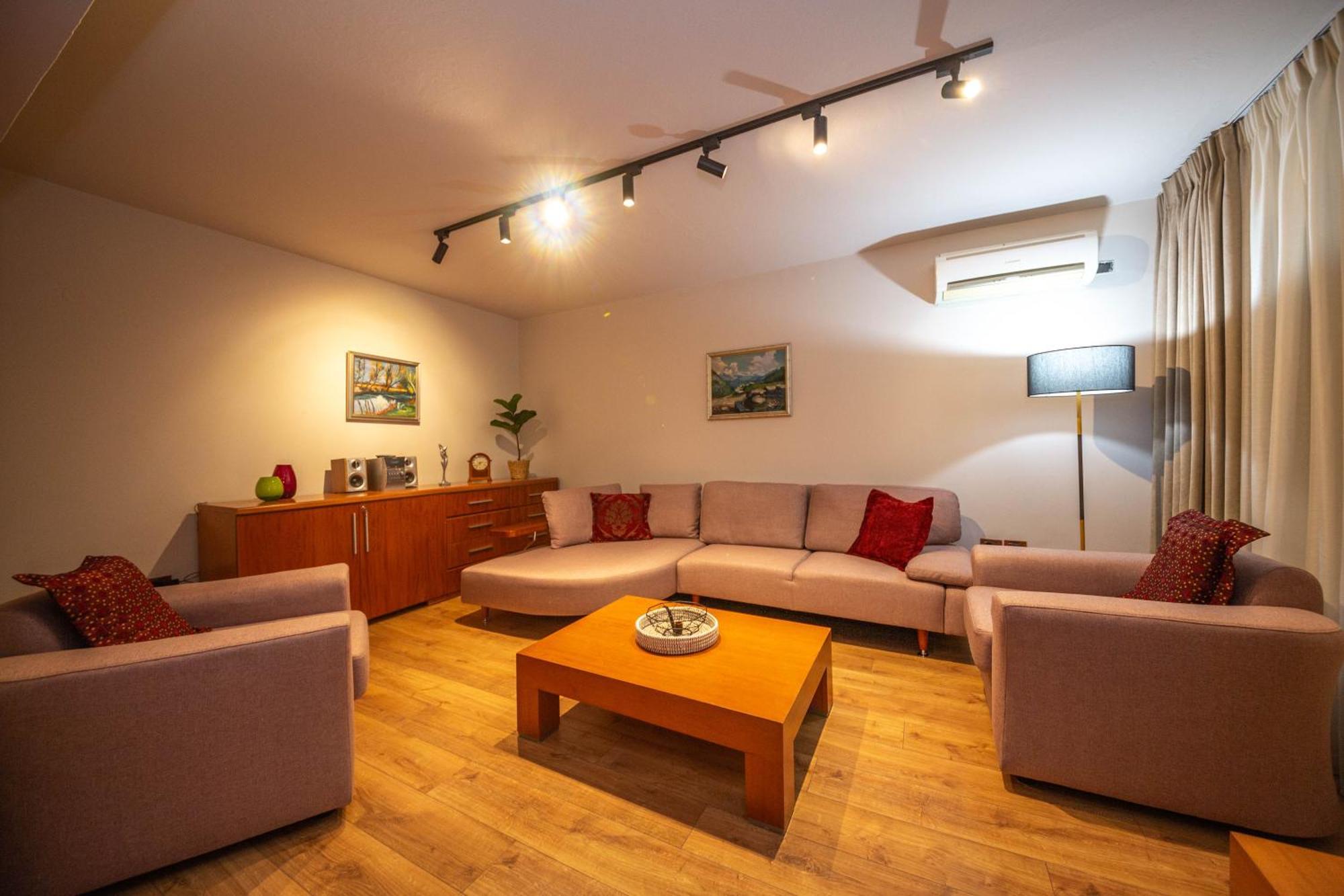 Blloku Unique Apartments 3 Tirana Kültér fotó